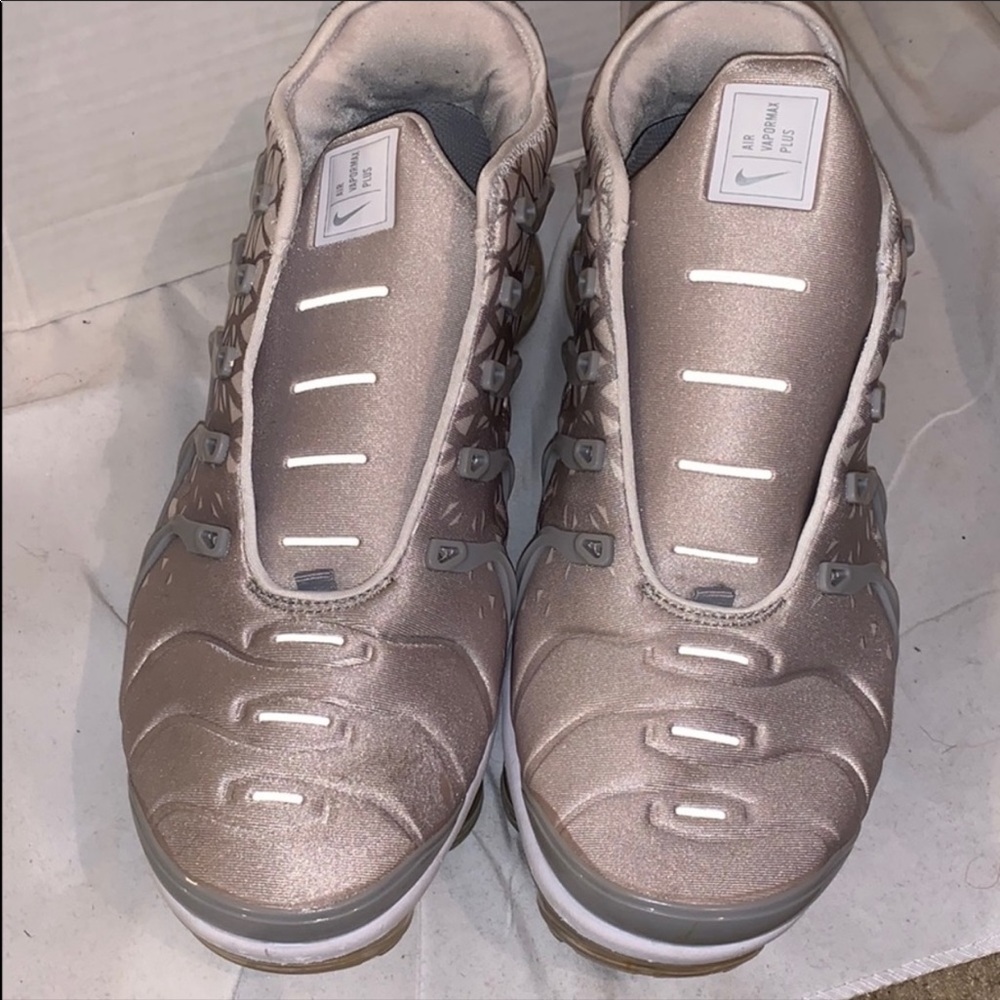 Men’s sneakers
